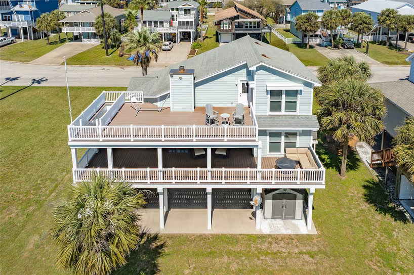 Photo of 13827 Pirates Beach Boulevard, Galveston, TX