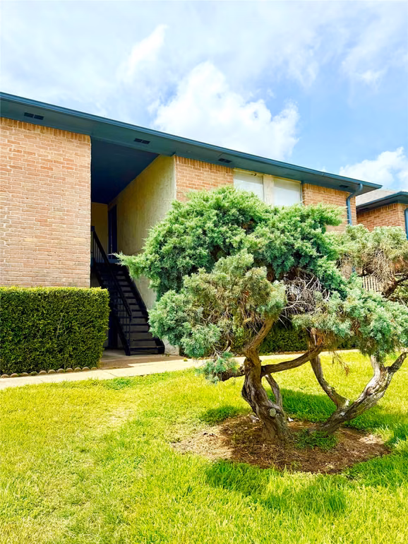 Photo 3 of 8360 Jorine Drive 8360, Houston, TX