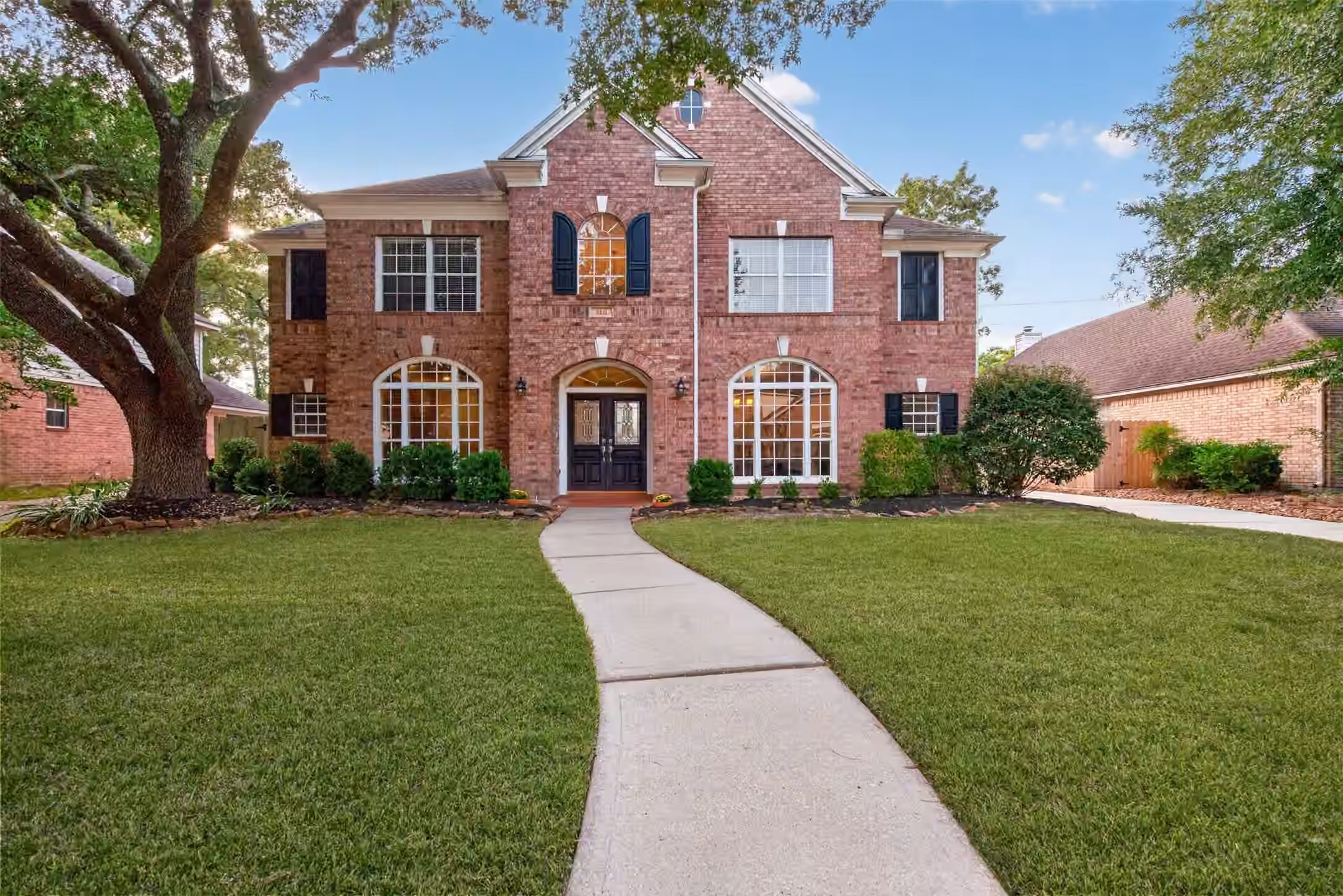 Photo of 4211 Brook Shadow Drive, Kingwood, TX