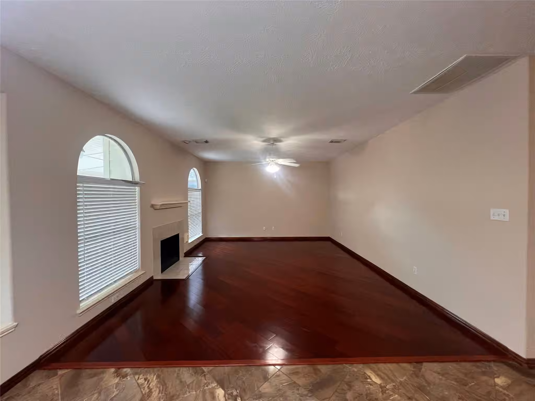 Photo 7 of 11123 Blue Feather Drive, Houston, TX
