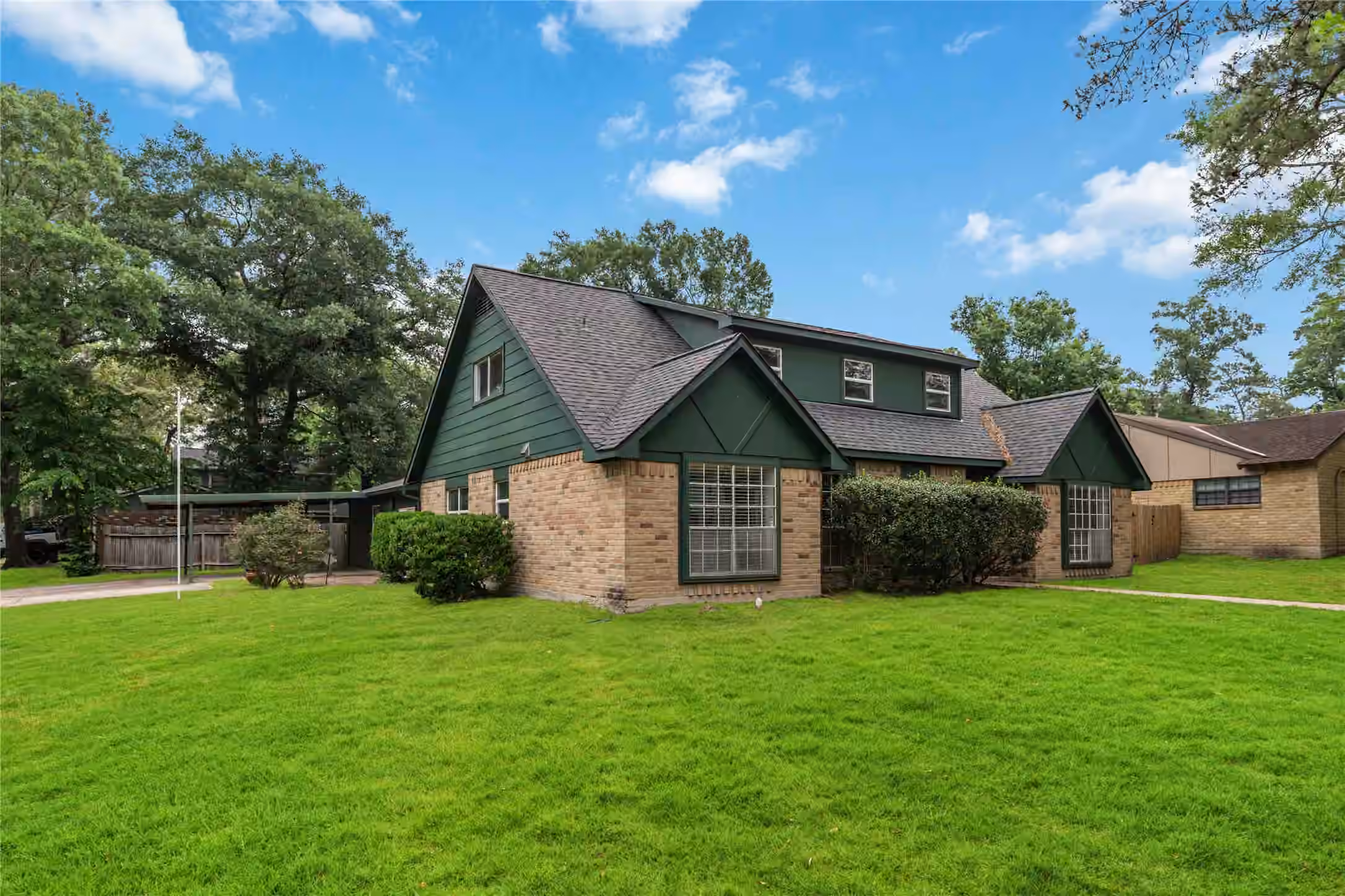 Photo 2 of 203 Wedgewood Court, Oak Ridge North, TX
