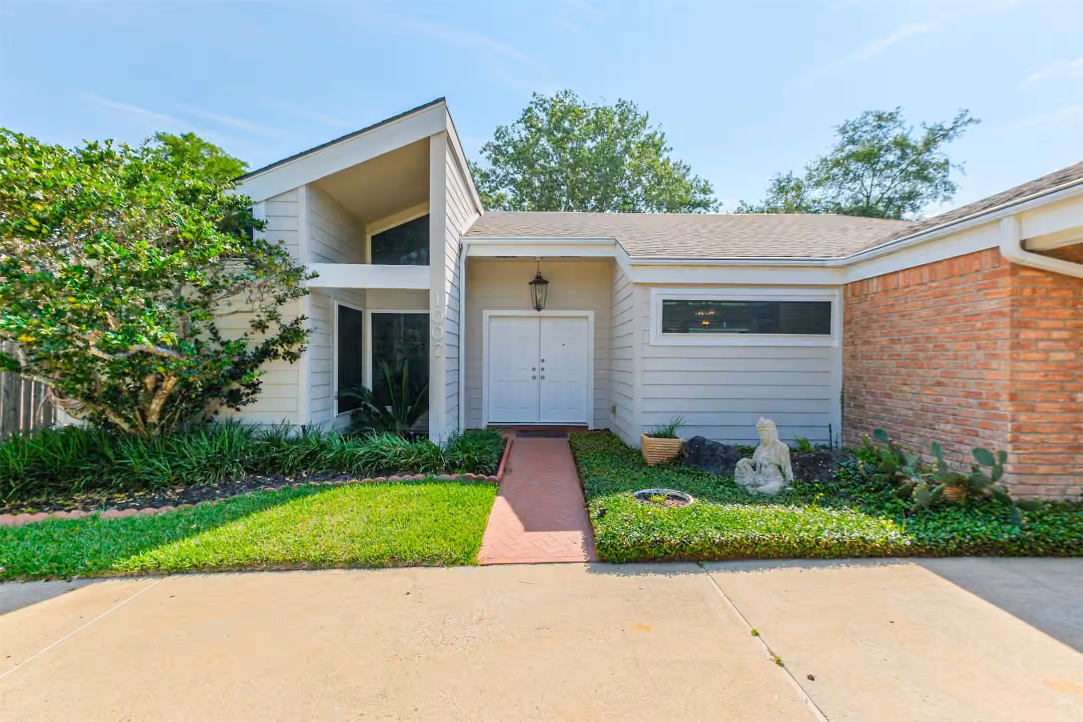 Photo of 1007 Arrow Hill Road, Houston, TX