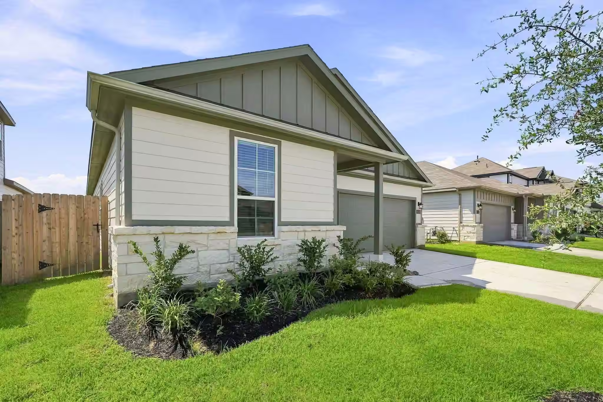 Photo 3 of 17219 White Peace Drive, Waller, TX