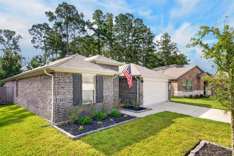 Photo 3 of 12008 New River Court, Conroe, TX