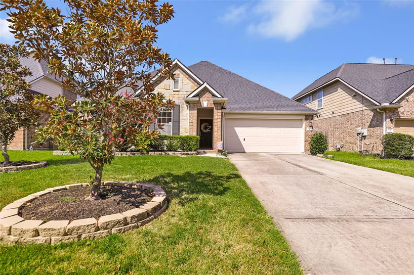 Photo of 16011 Walnut Shores Drive, Houston, TX
