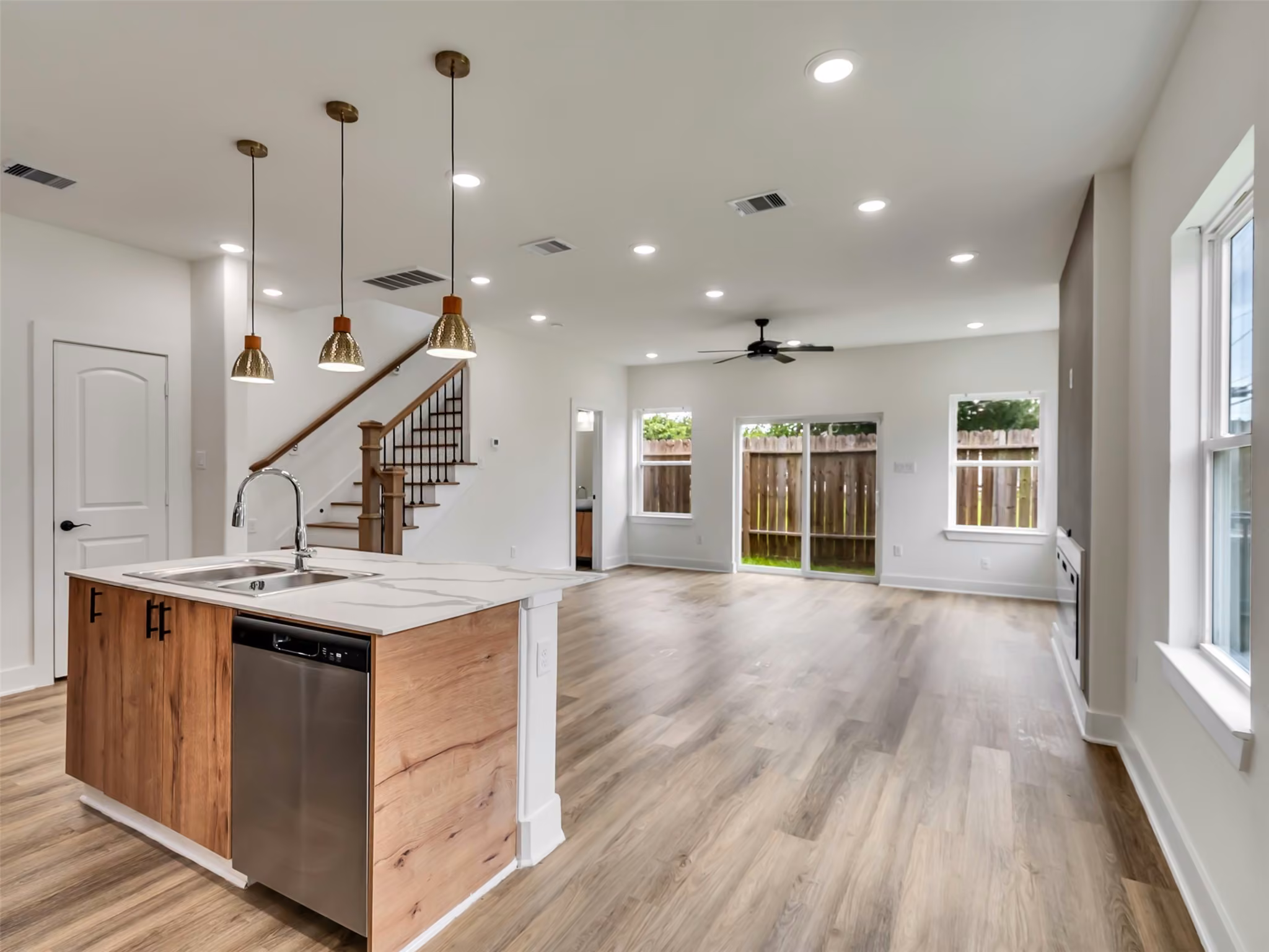 Photo of 855 S Victory Drive C, Houston, TX