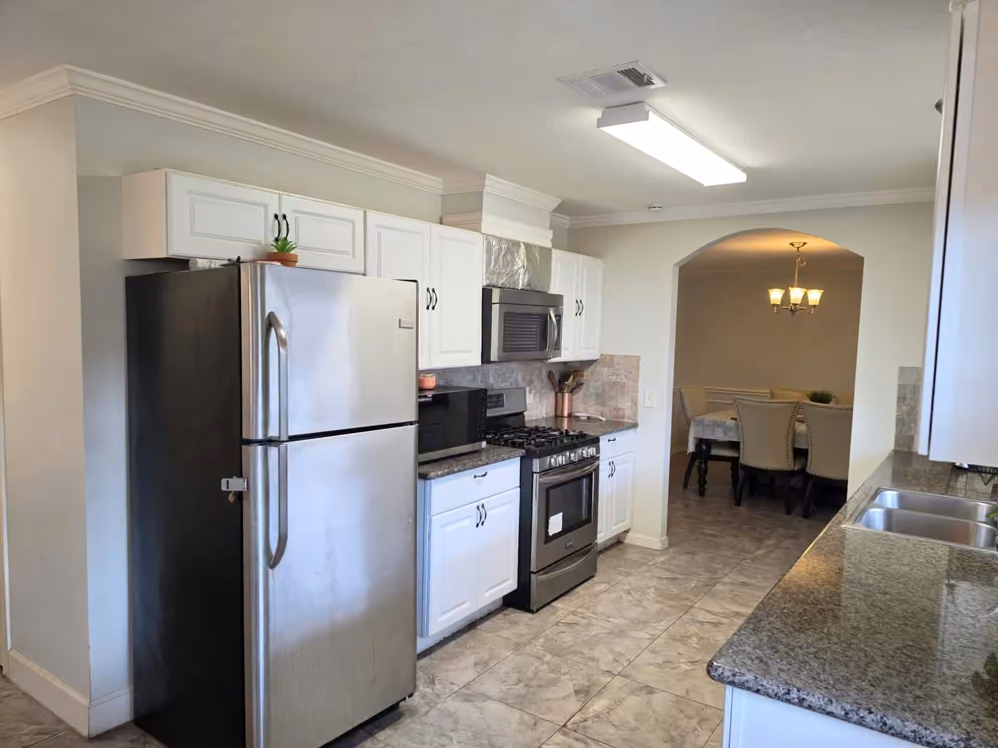 Photo 6 of 9023 Dragonwood Trail, Houston, TX