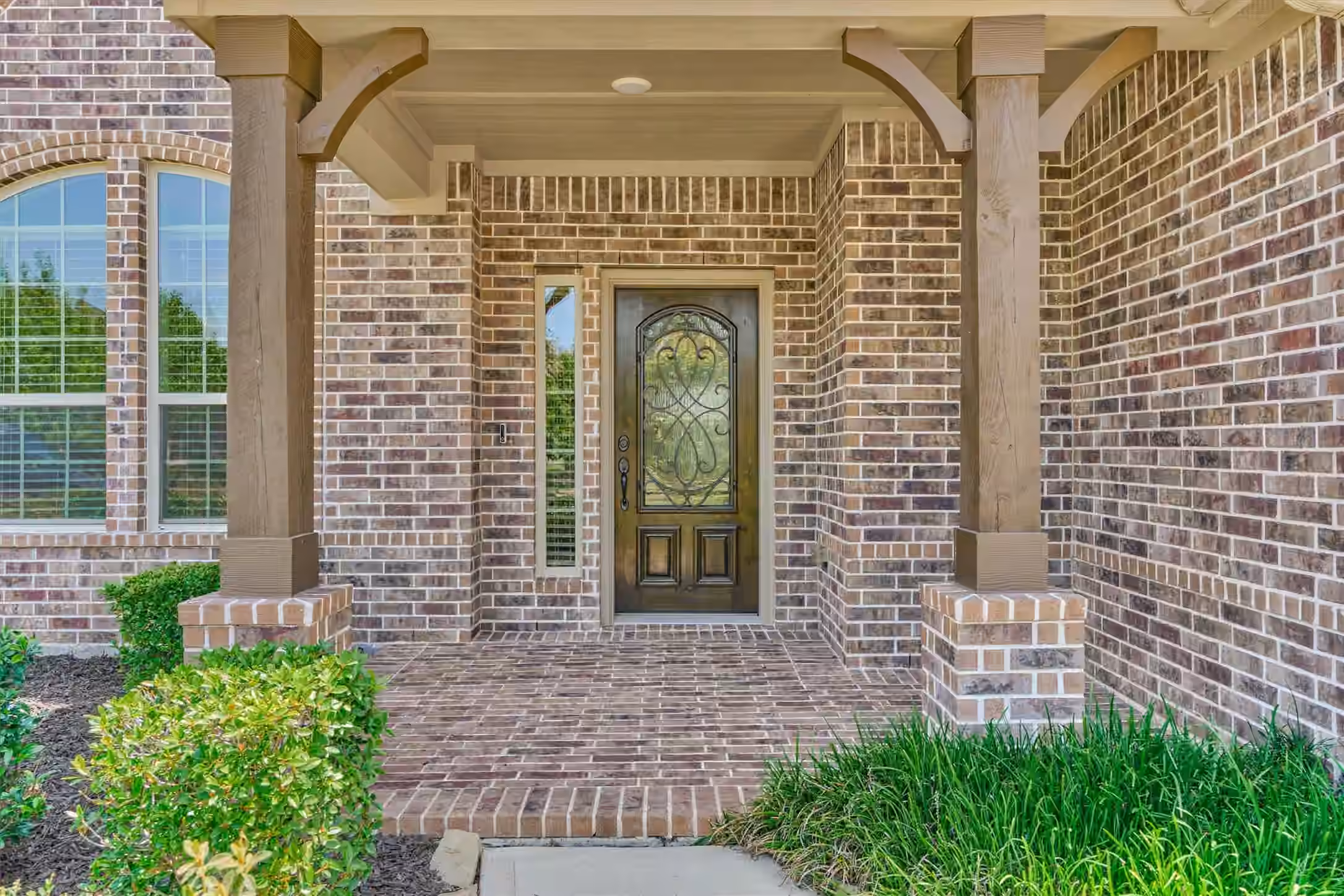 Photo 2 of 1219 Night Owl Court, Conroe, TX