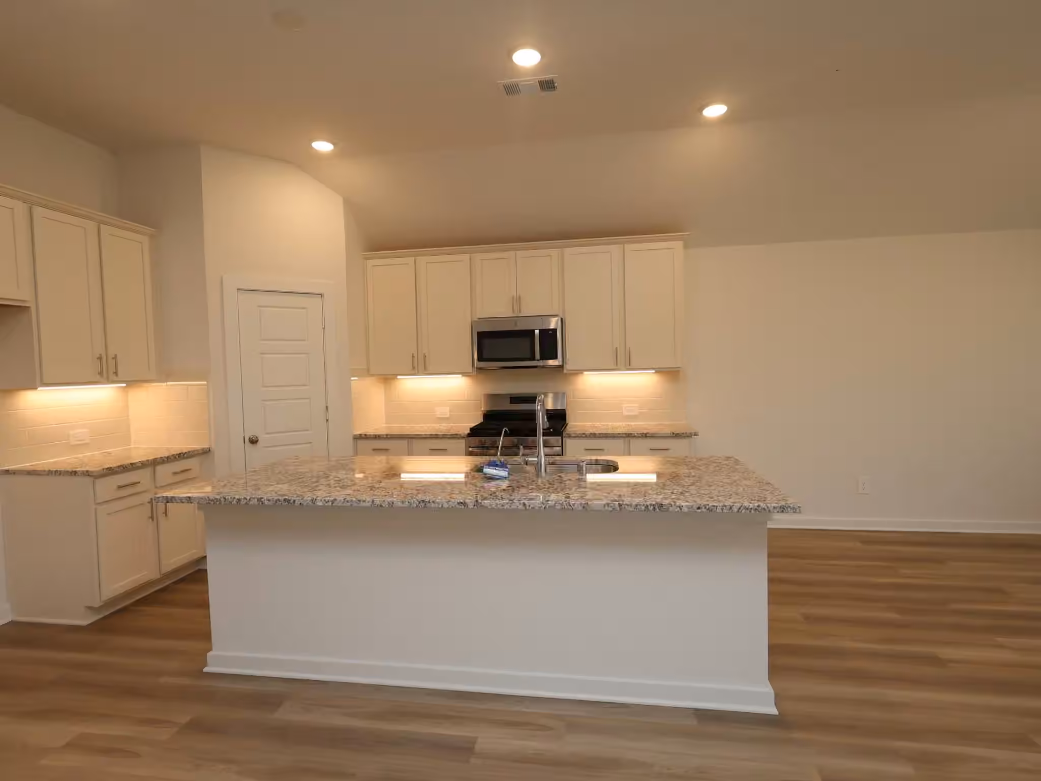 Photo 4 of 236 Ashley Branch Street, Magnolia, TX