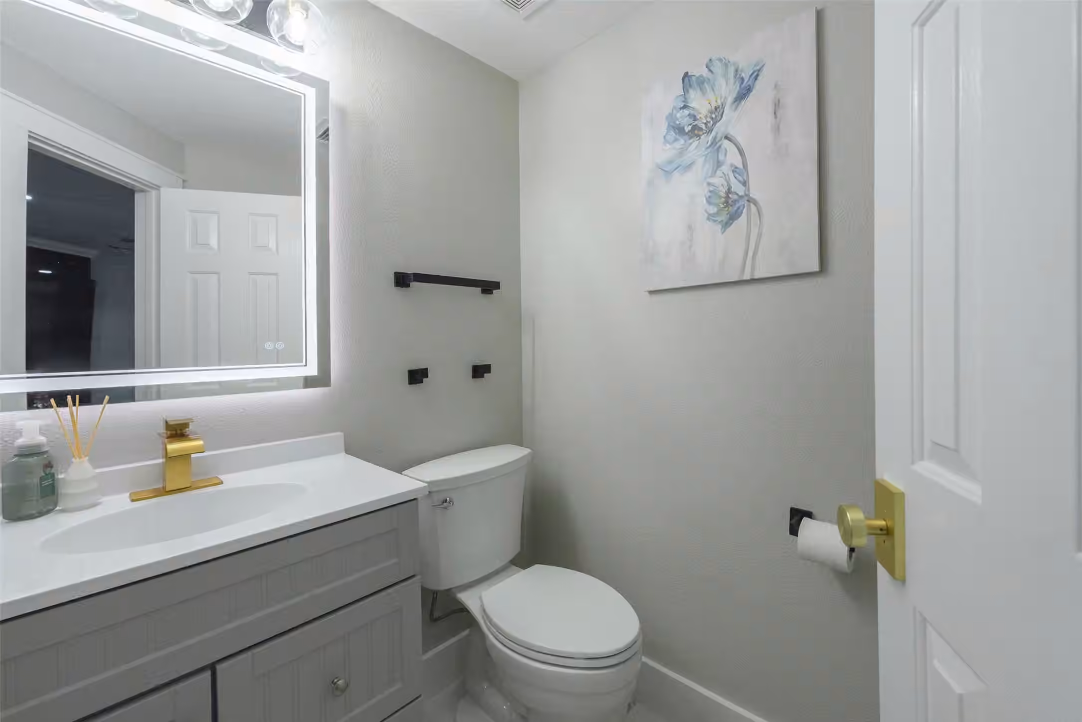 Photo 3 of 13431 Yaupon Holly Lane, Houston, TX