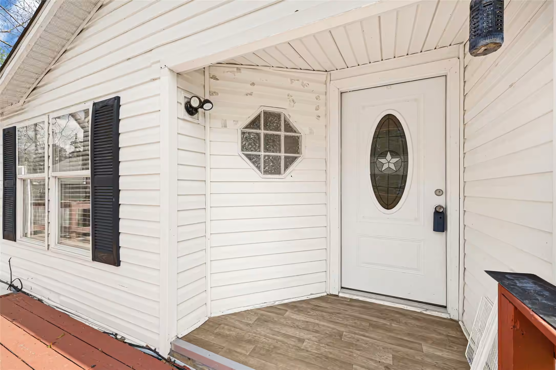 Photo 5 of 9586 Darkwood Street, Willis, TX