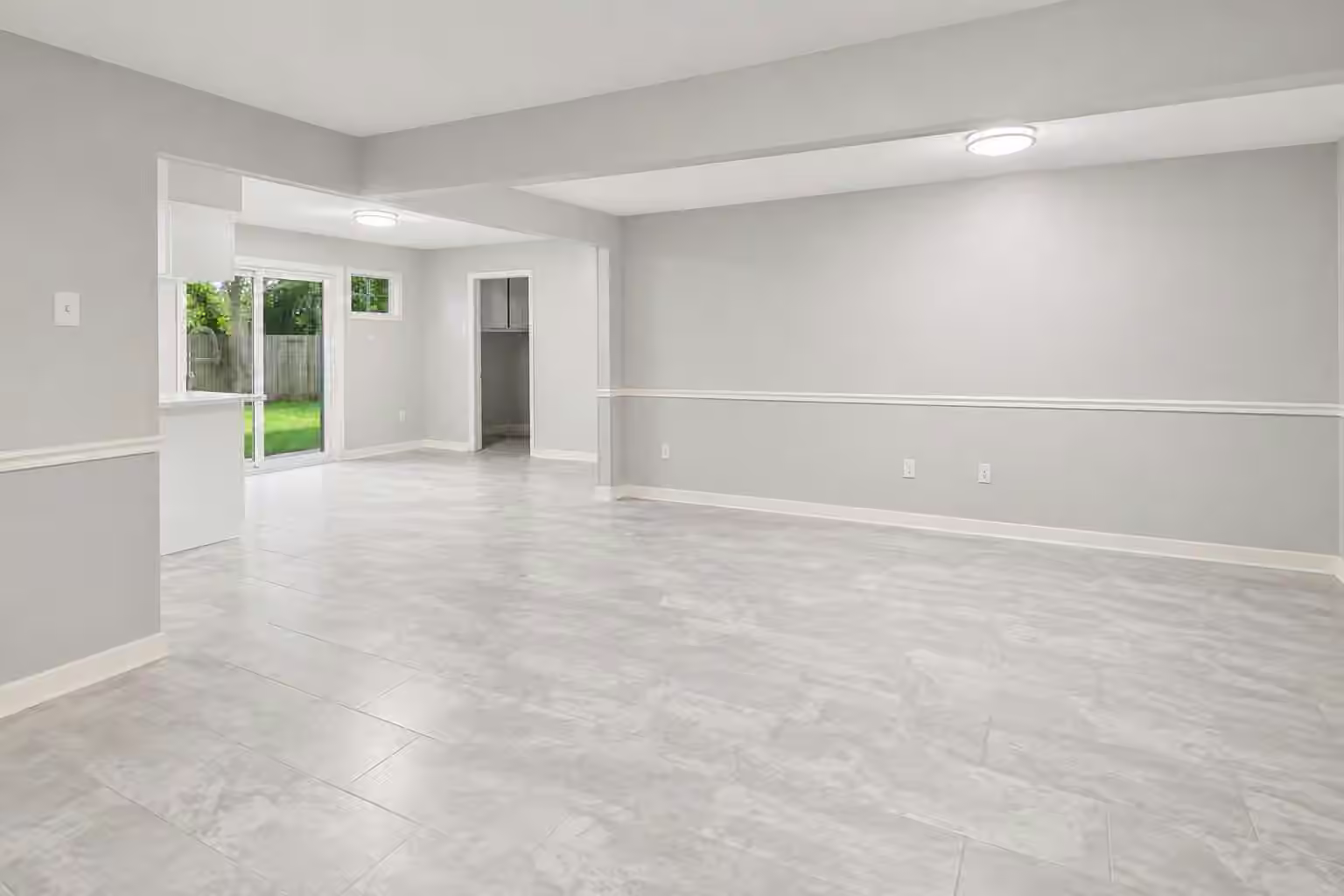 Photo 2 of 505 Moody Avenue, League City, TX