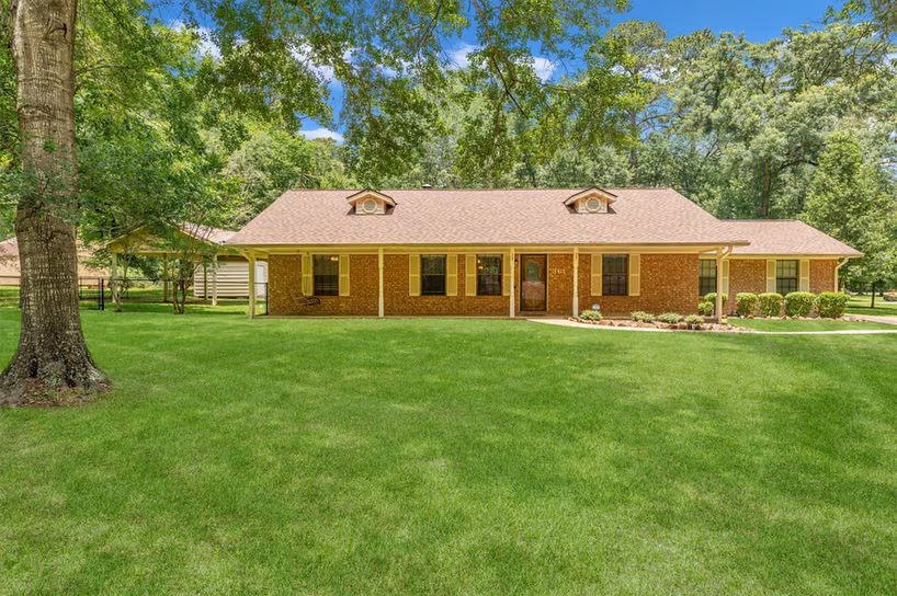 Photo of 361 Forest Lane, Huntsville, TX 77340