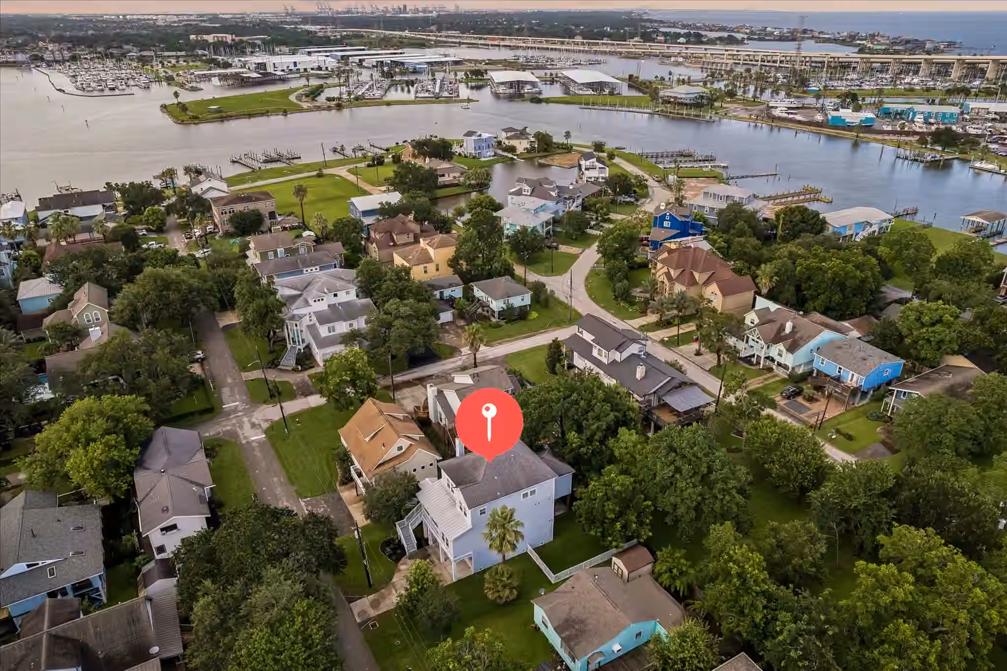 Photo 2 of 209 Queen Road, Clear Lake Shores, TX