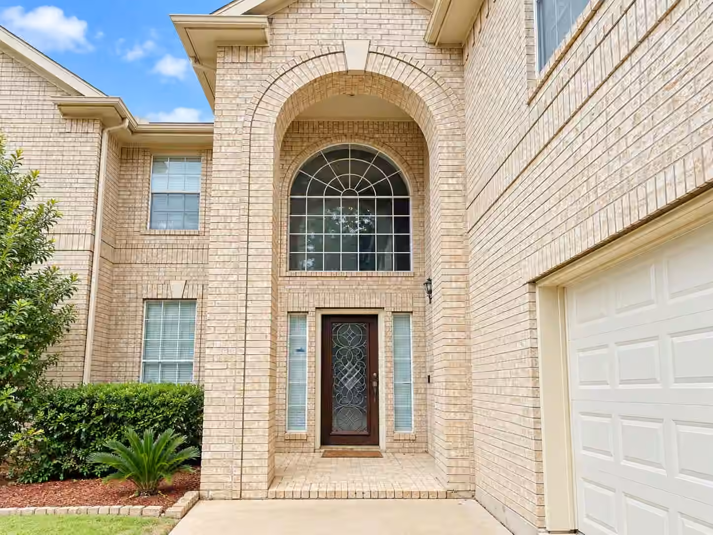 Photo 2 of 14930 Cabin Run Lane, Sugar Land, TX