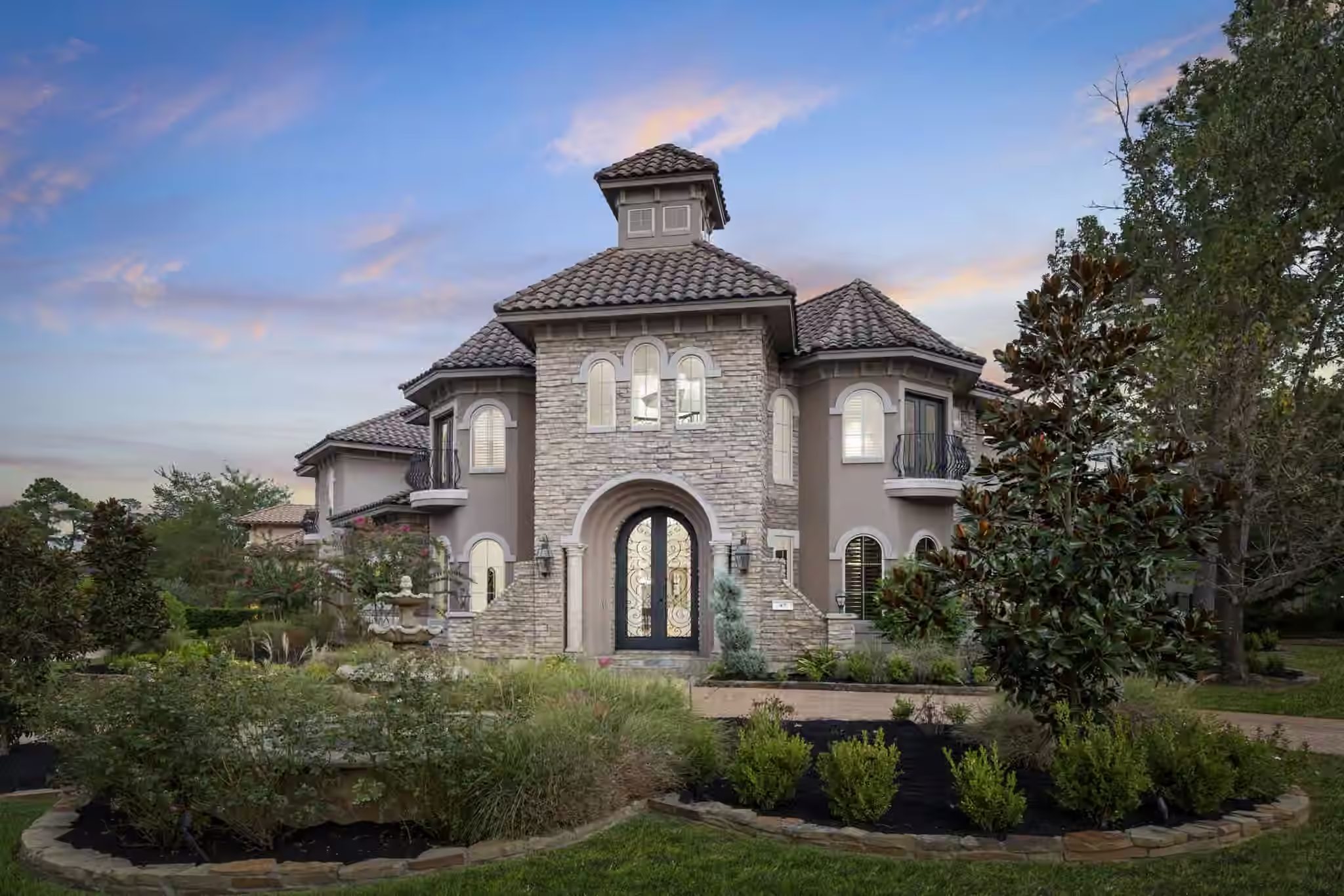 Photo of 47 Hunnewell Way, The Woodlands, TX