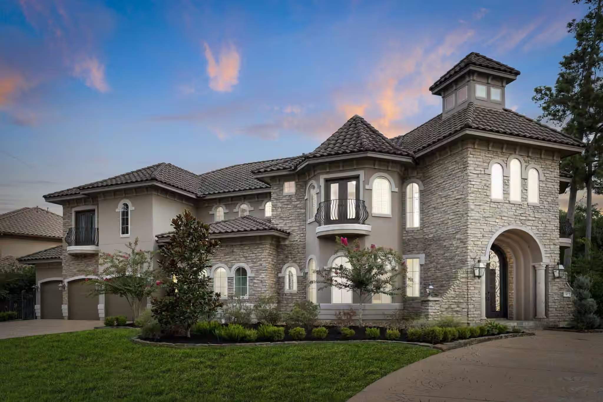 Photo 2 of 47 Hunnewell Way, The Woodlands, TX