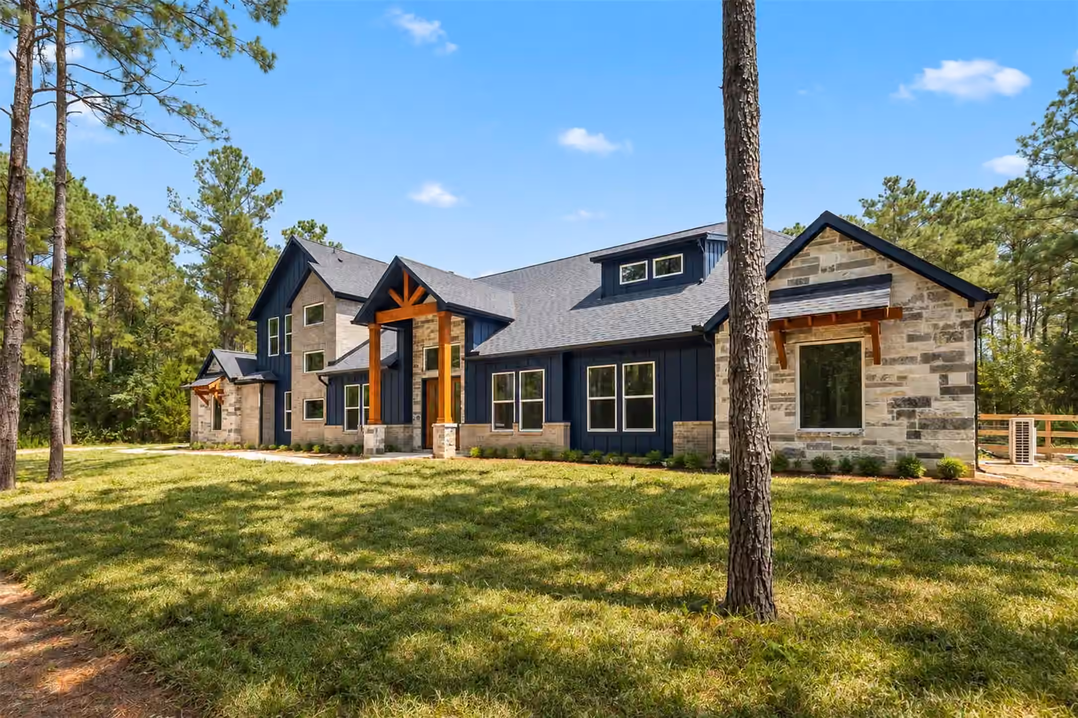 Photo 3 of 15646 Forest Grove Drive, Willis, TX