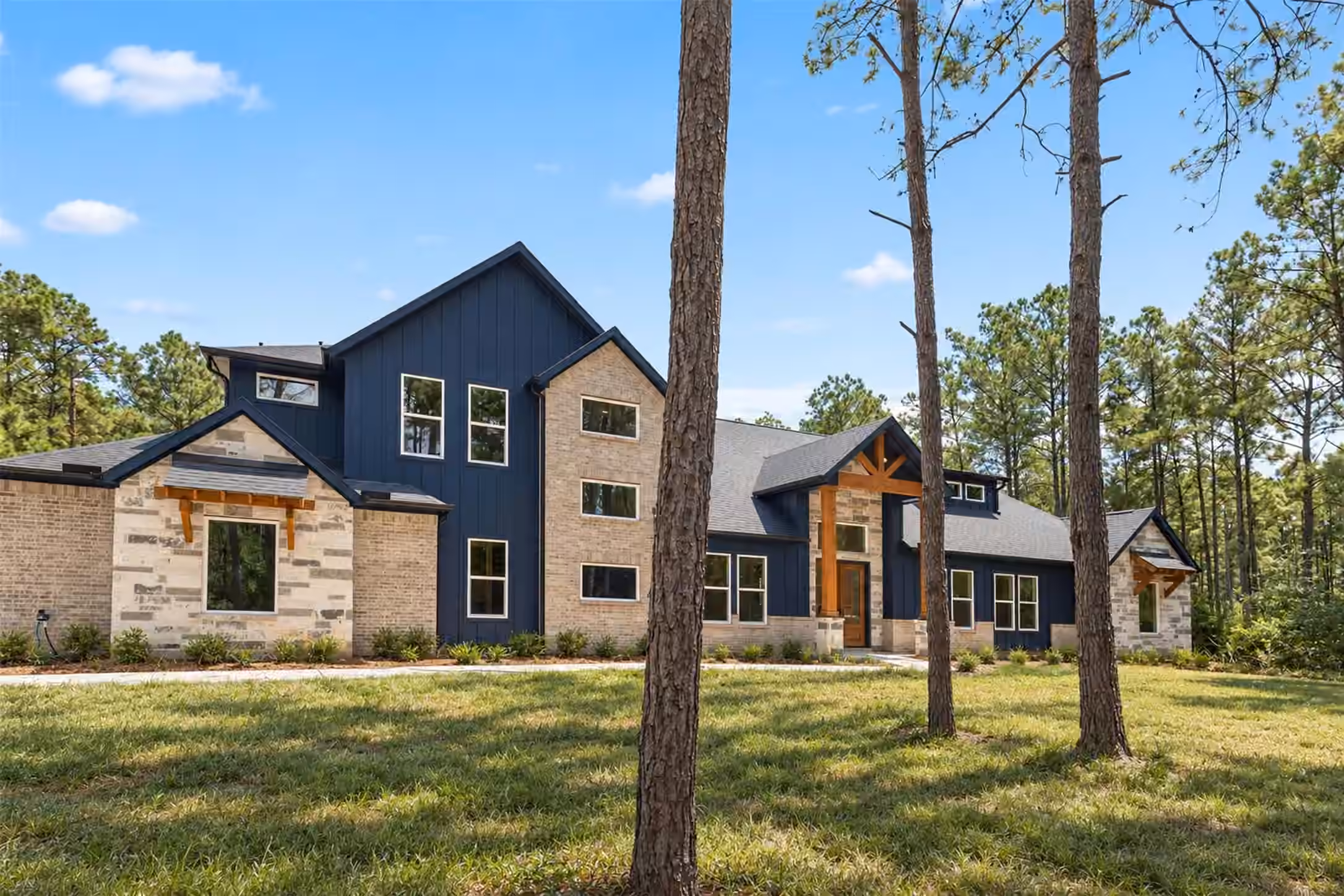 Photo 4 of 15646 Forest Grove Drive, Willis, TX