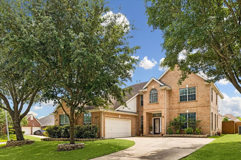 Photo of 13703 Hudson Court, Sugar Land, TX