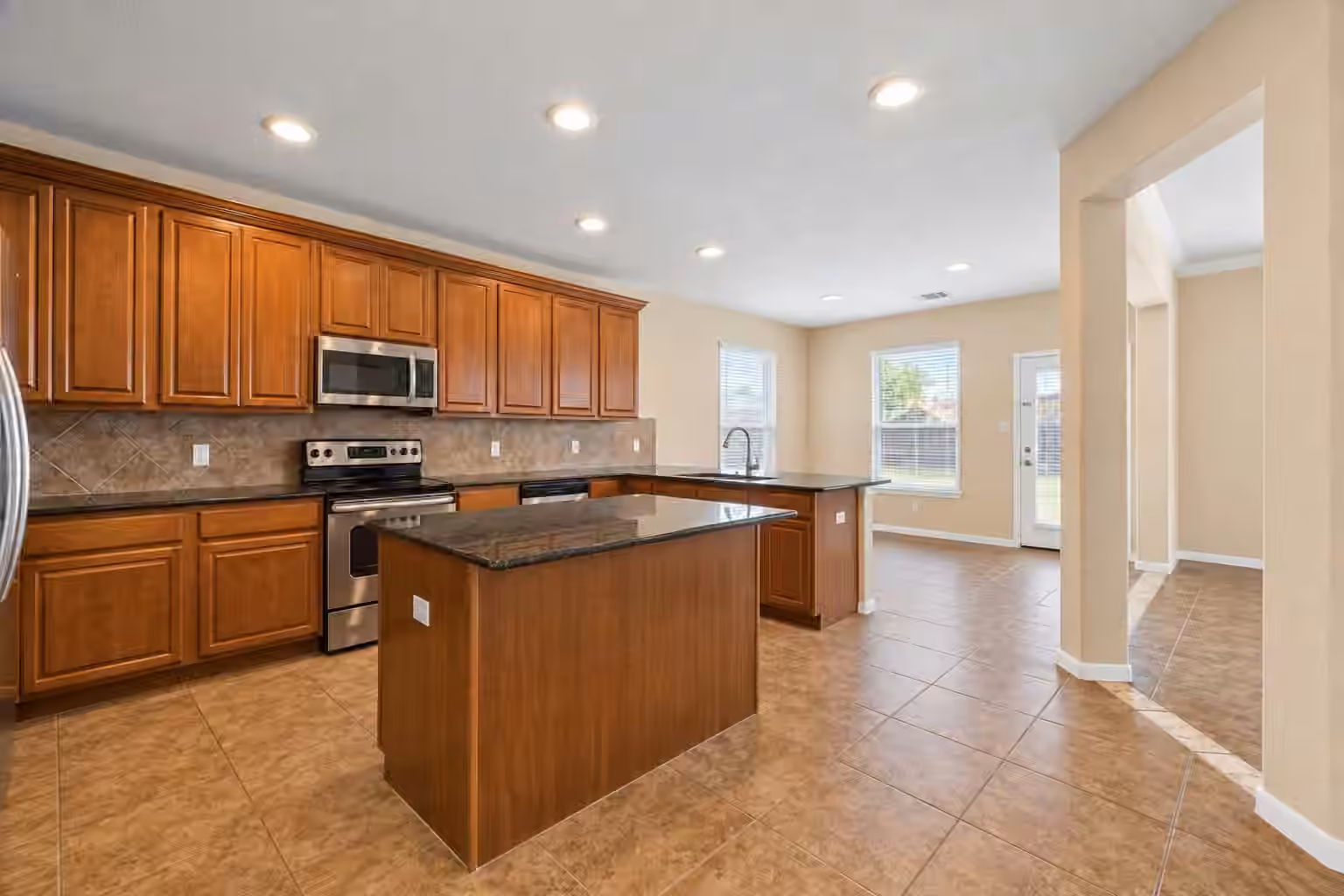 Photo 6 of 13703 Hudson Court, Sugar Land, TX
