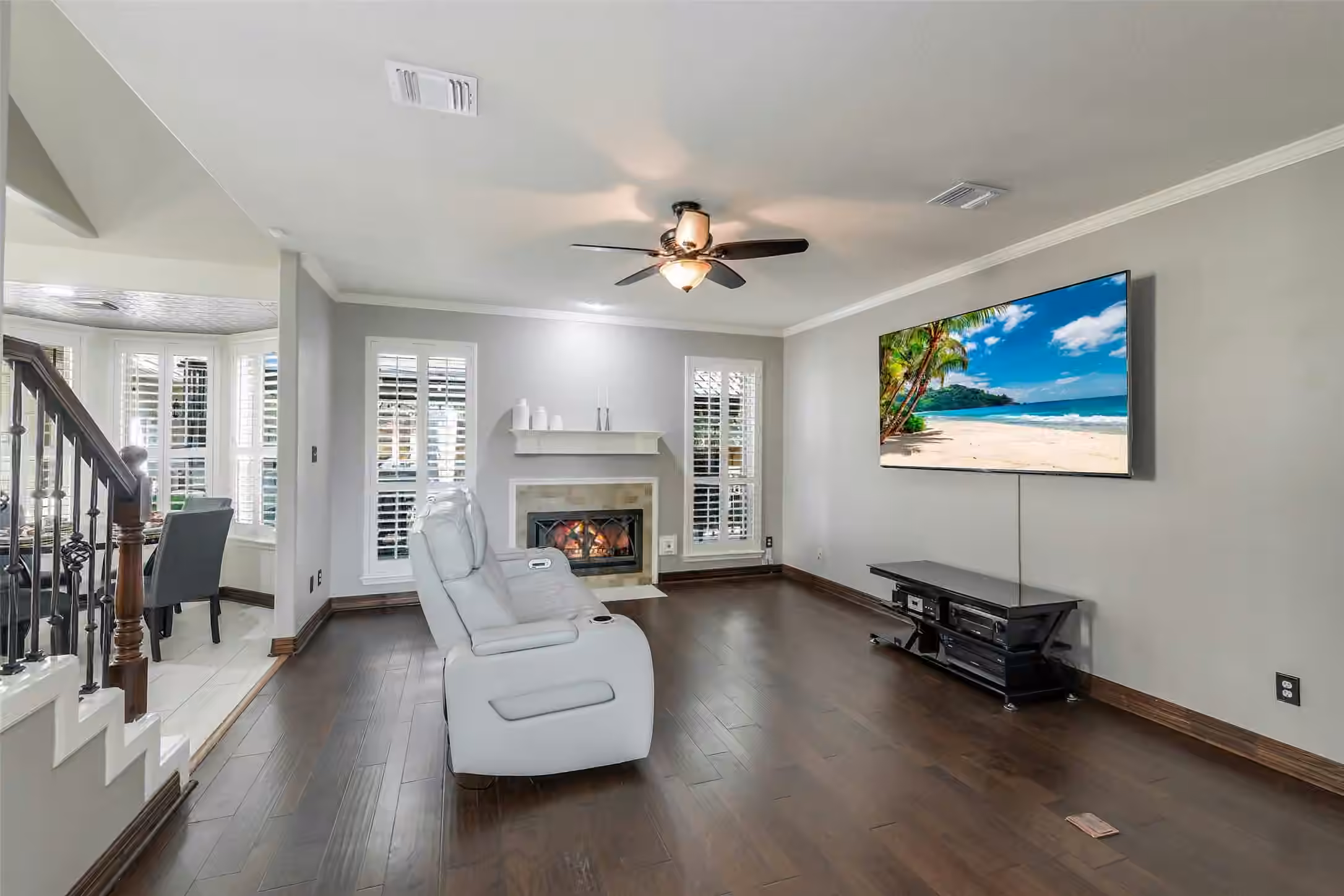 Photo 6 of 723 Forest Lane Drive, Conroe, TX