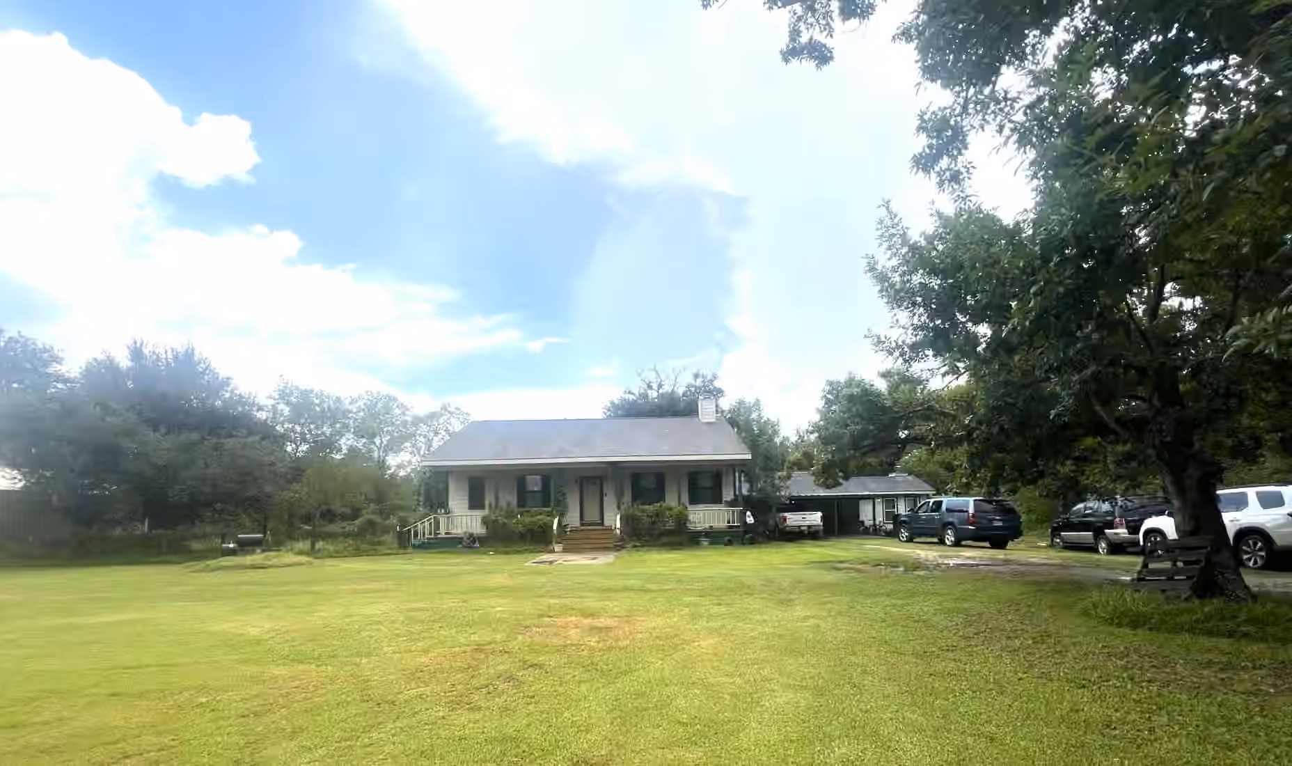 Photo 4 of 20218 Oak Forest Road, Damon, TX