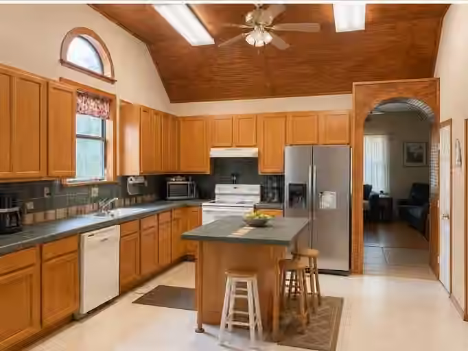 Photo 6 of 20218 Oak Forest Road, Damon, TX