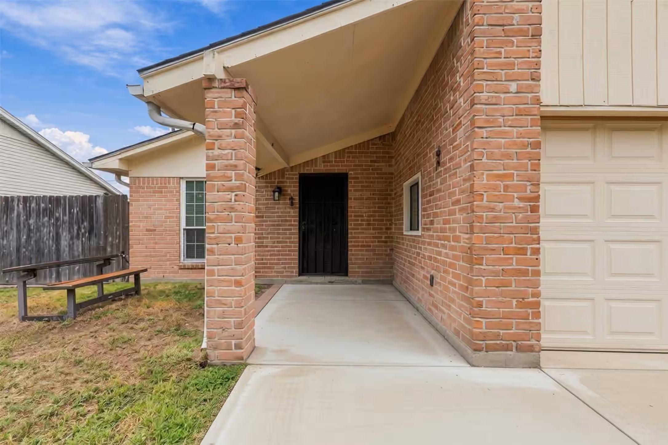 Photo 2 of 8515 Twisting Vine Lane, Houston, TX