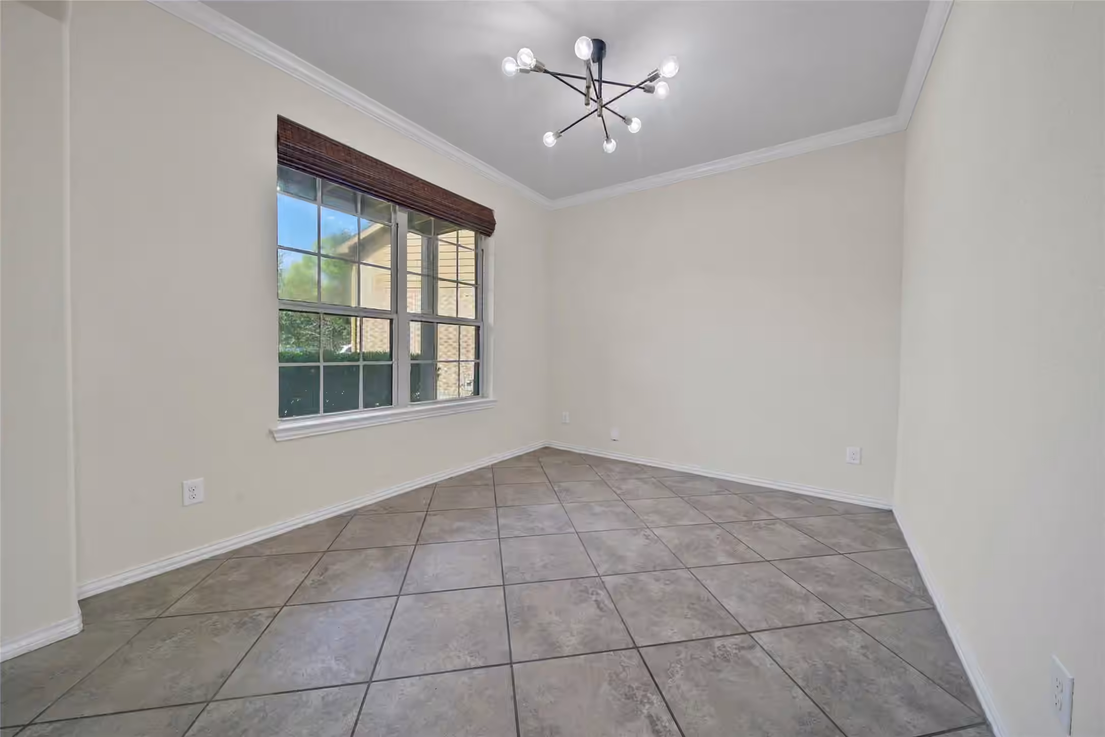 Photo 7 of 5201 Kendall Glen Court, Rosharon, TX