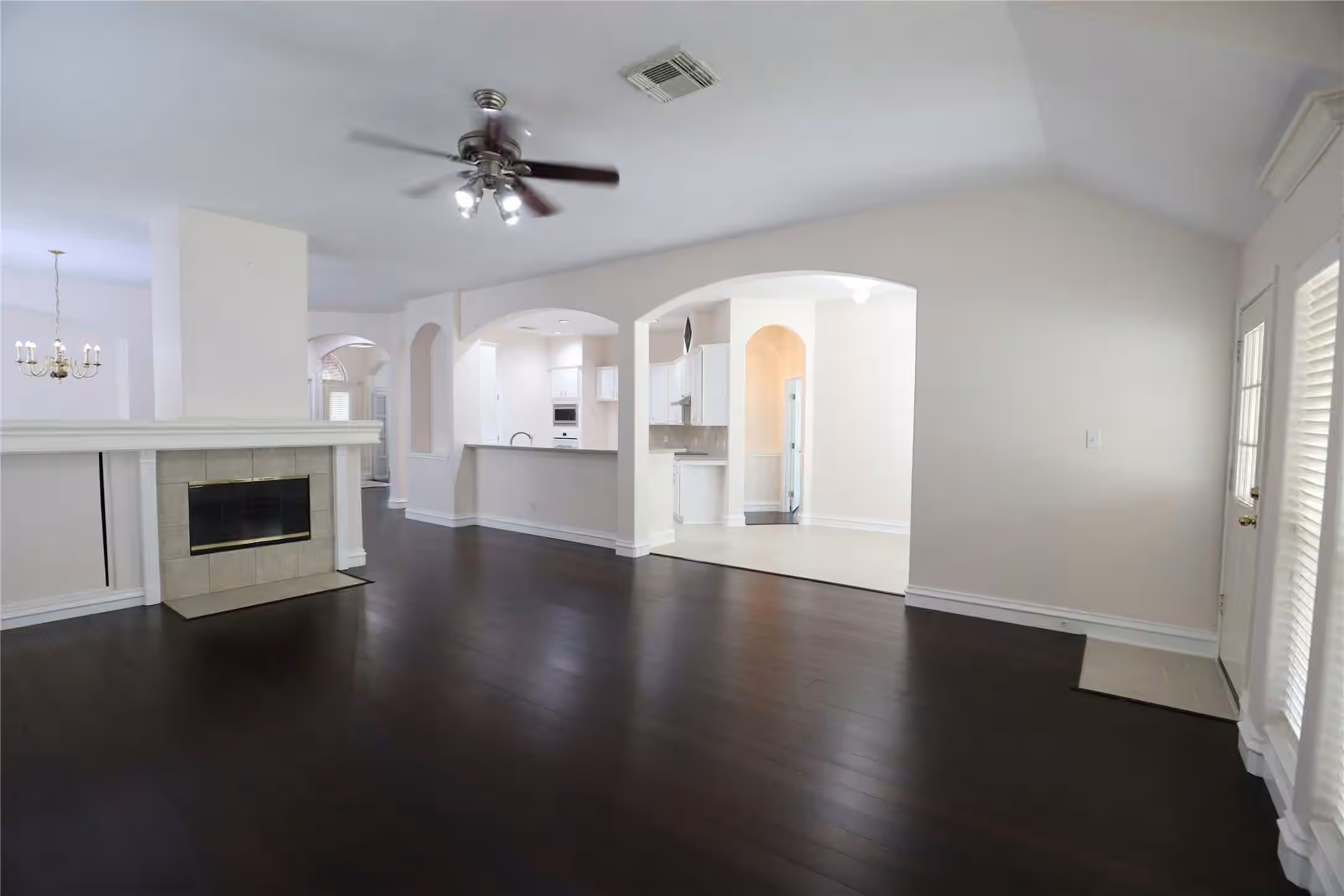 Photo 4 of 11411 Old Mission Road, Houston, TX