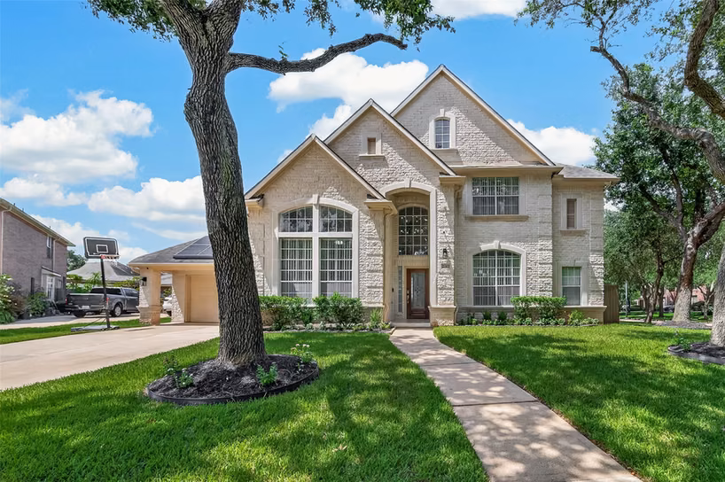 Photo of 2002 Thorncrest Court, Sugar Land, TX