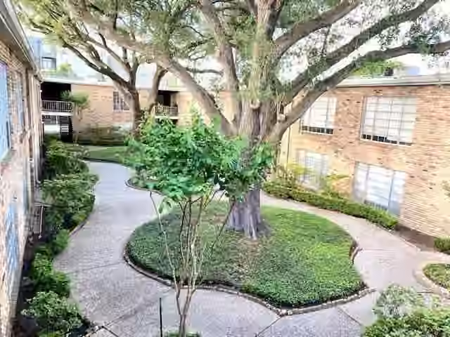 Photo of 2101 Fountain View Drive 77B, Houston, TX