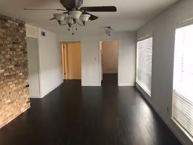 Photo 3 of 2101 Fountain View Drive 77B, Houston, TX