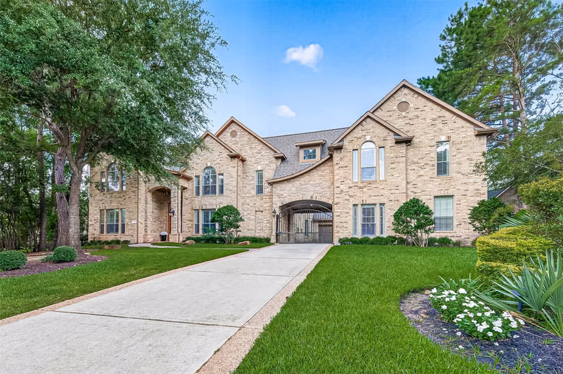 Photo of 15 Veilwood Circle, The Woodlands, TX 77382