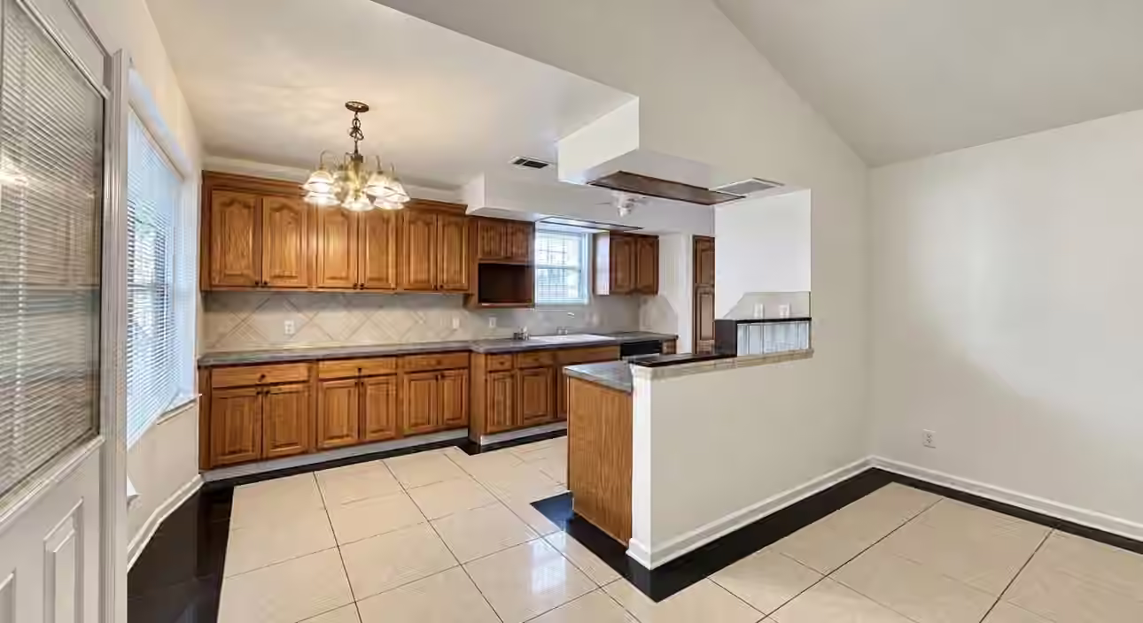 Photo 7 of 10911 Sageleaf Lane, Houston, TX