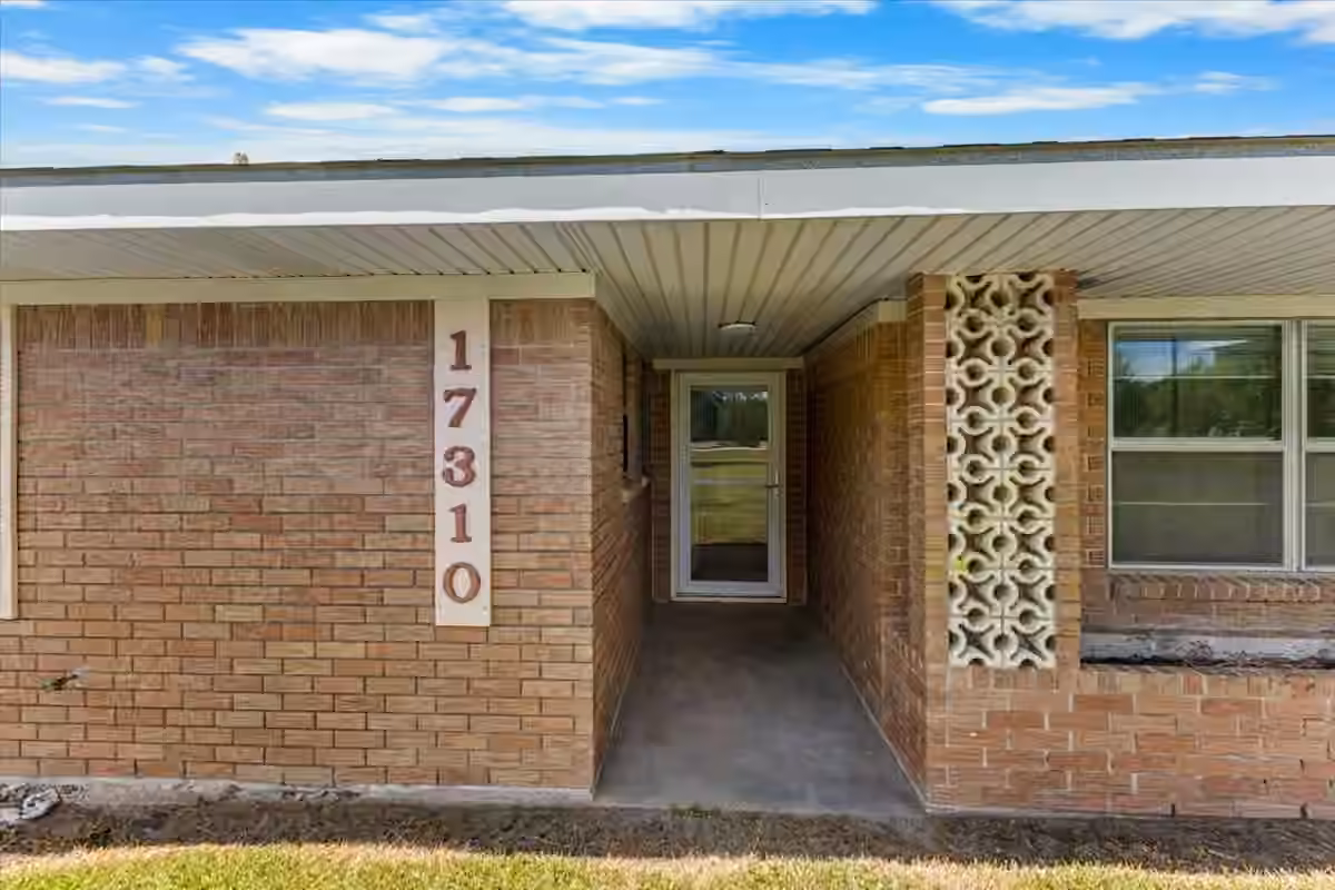 Photo of 17310 Wellborne Road, Pearland, TX 77584