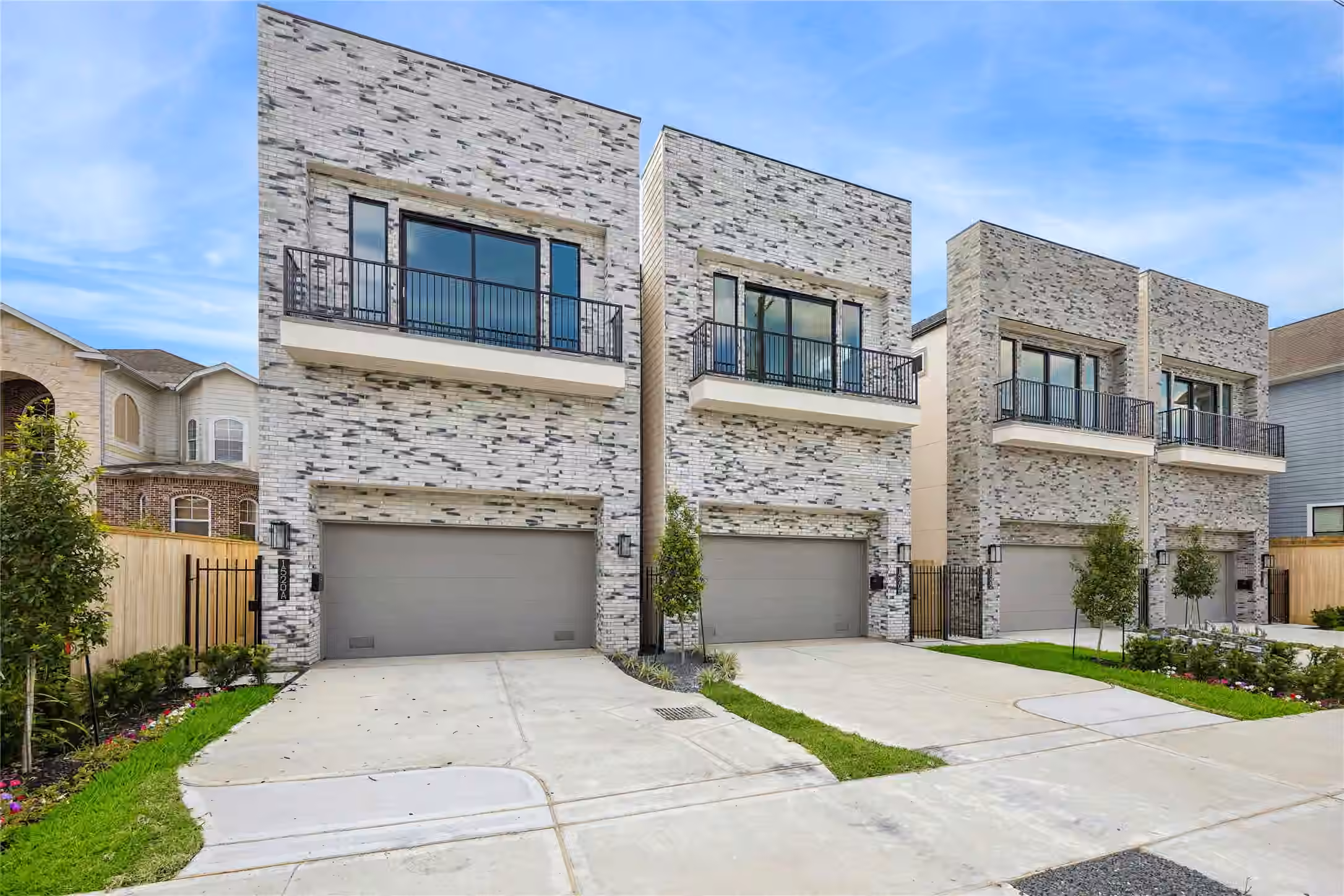 Photo of 1520 W 21st St A, Houston, TX 77008