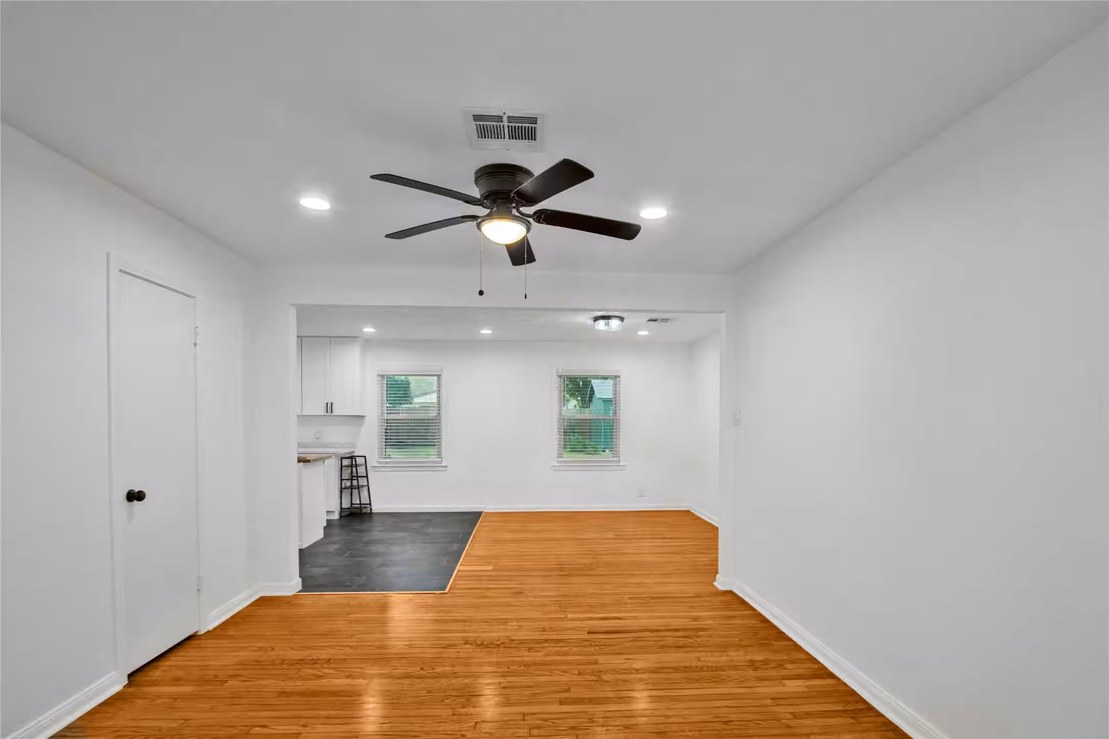 Photo 4 of 1506 14th Avenue N, Texas City, TX