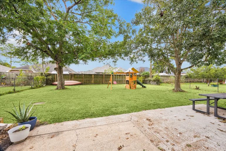 Photo 5 of 807 W Galveston Street, League City, TX