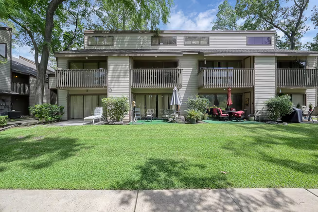 Photo 2 of 12900 Walden Road 604F, Montgomery, TX