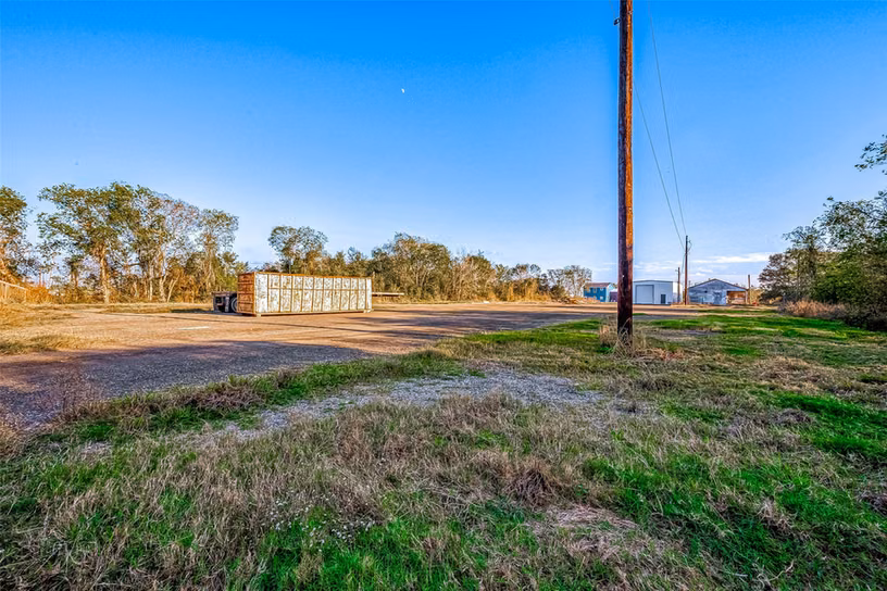 Photo 6 of 100 Mulcahy Street 264, Damon, TX