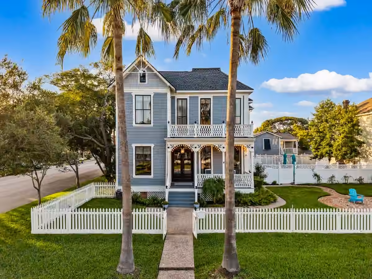 Photo of 1728 Avenue M, Galveston, TX 77550