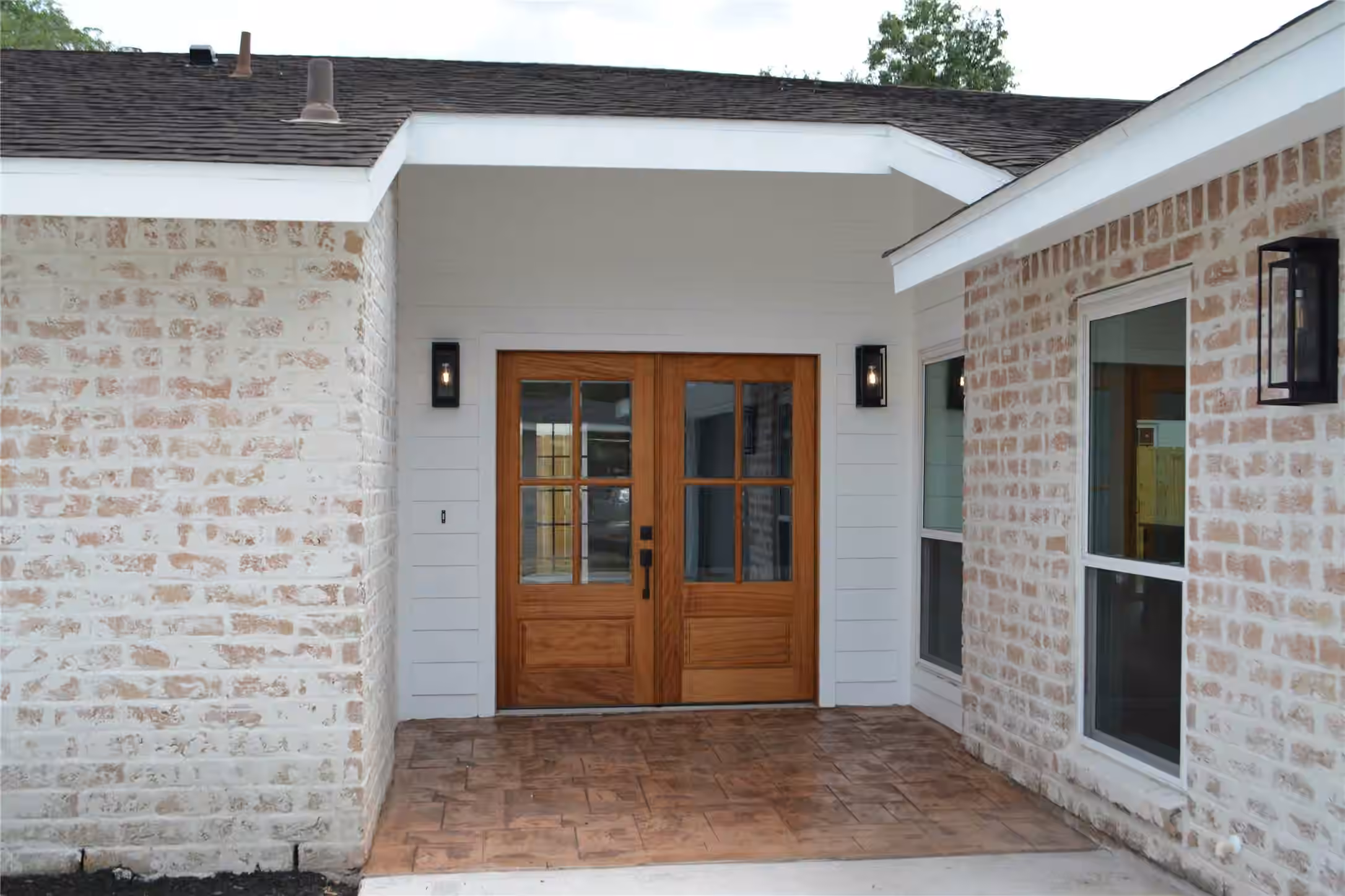 Photo 5 of 418 Briar Hill Drive, Houston, TX