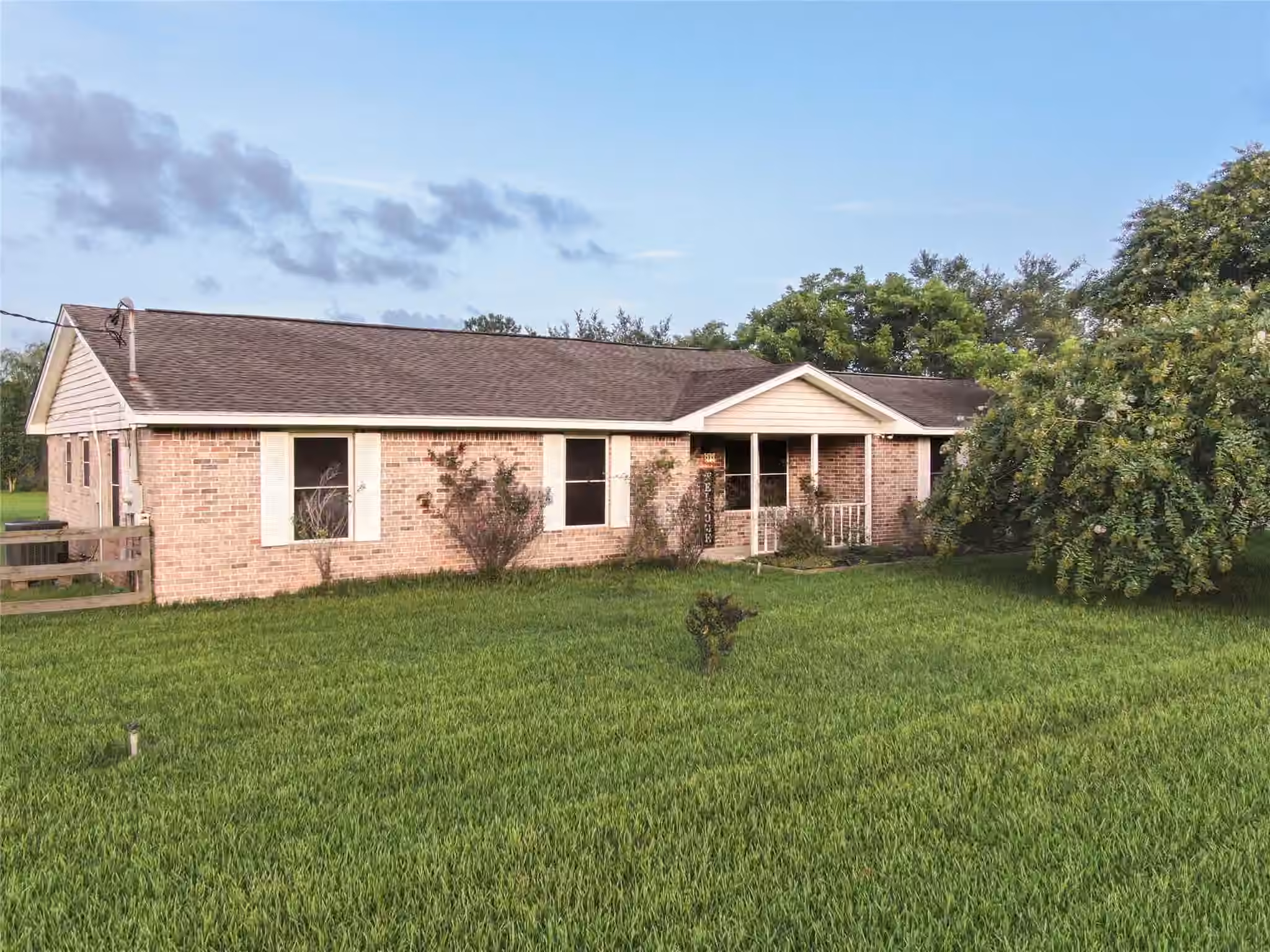 Photo of 7301 Avenue L 1/2, Santa Fe, TX 77510