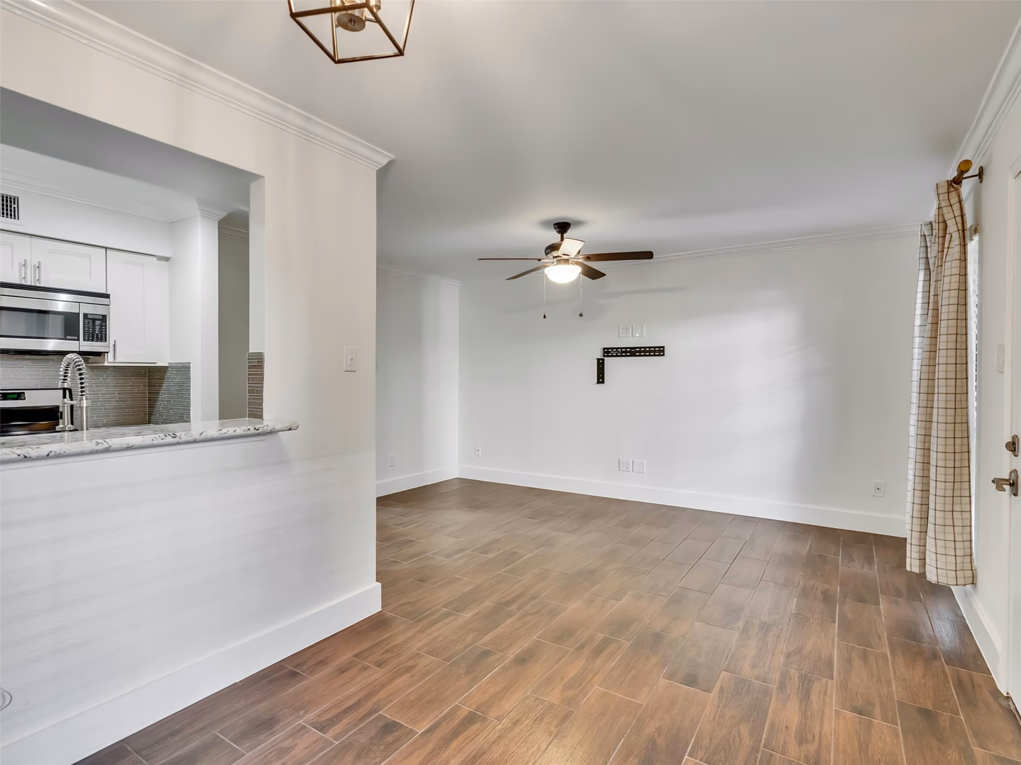 Photo 5 of 3402 Garrott Street 1, Houston, TX