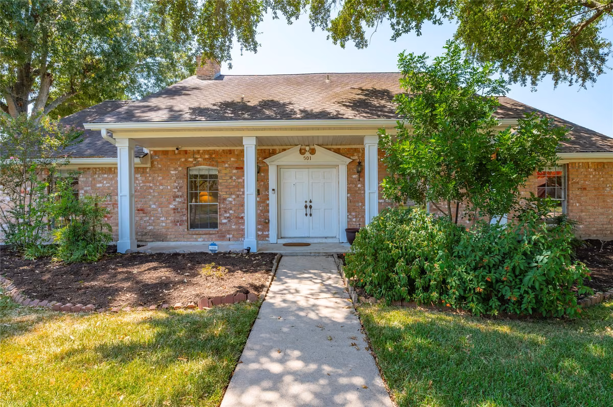 Photo of 501 Audubon Street, League City, TX 77573