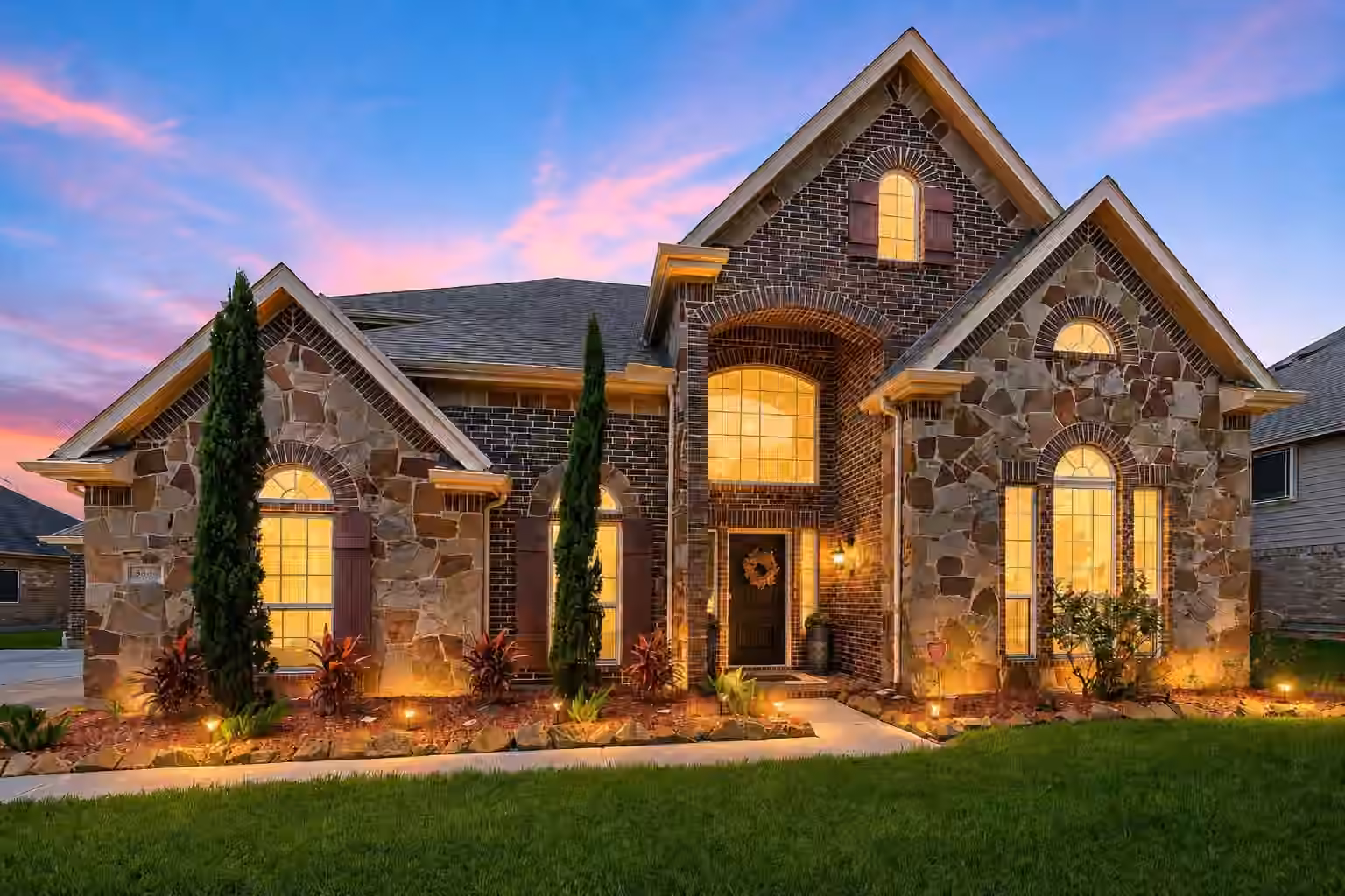 Photo 2 of 3830 Cypress Point Drive, Mont Belvieu, TX