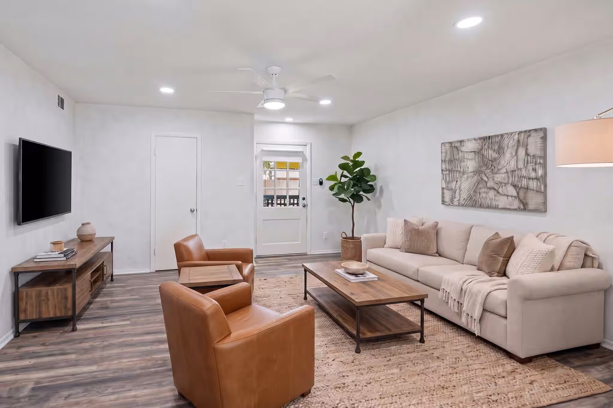 Photo 2 of 8211 Kingsbrook Road 205, Houston, TX