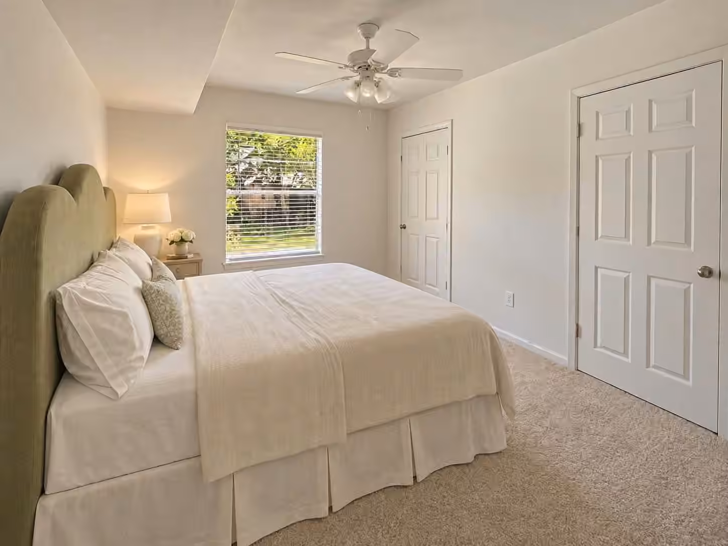 Photo 4 of 8211 Kingsbrook Road 205, Houston, TX